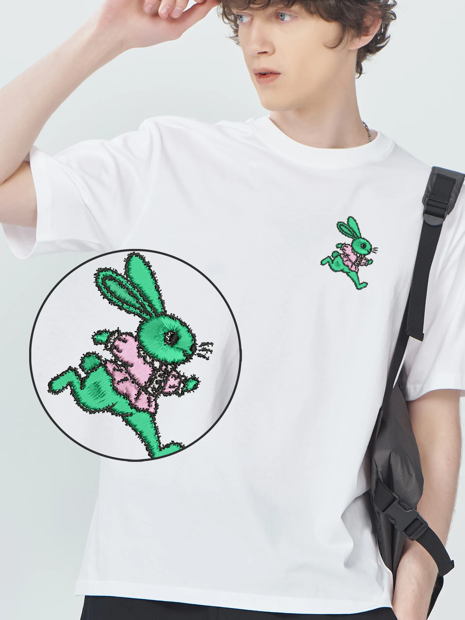 

Running Rabbit Wearing Clothes Funny Embroidered T-Shirt Unisex Cotton Casual Comfortable Embroidery T Shirts​