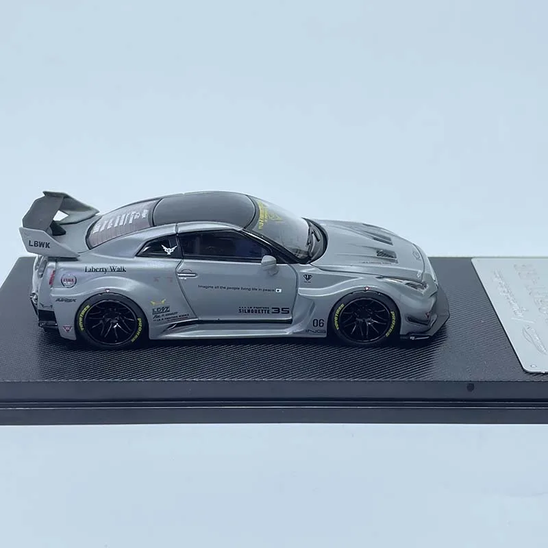 MC 1:64 GTR LBWK R35 35GT-RR Alloy Car Diecasts & Vehicles Car Model Miniature Scale Model Car For Collection Gift