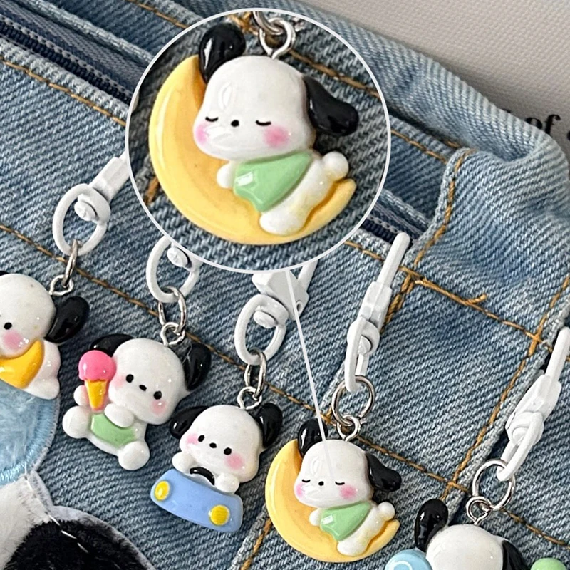 LLavero de Sanrio para chica, minillavero de variedad Pochacco, corazón divertido, accesorios de llave de coche, regalo para amigo, colgante de mochila escolar