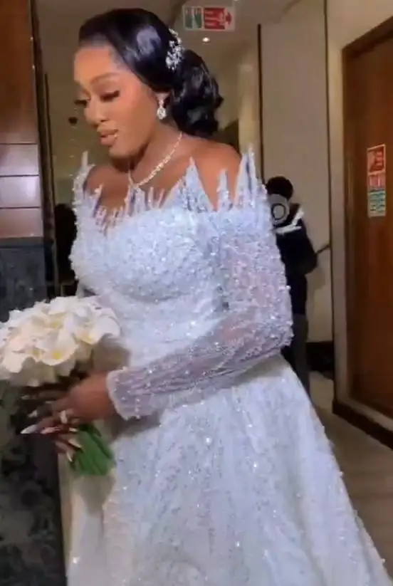 Vestido de novia de sirena con cuentas de perlas y cola desmontable, personalizado, nuevo, de lujo, hecho a medida, vestido de novia de manga larga