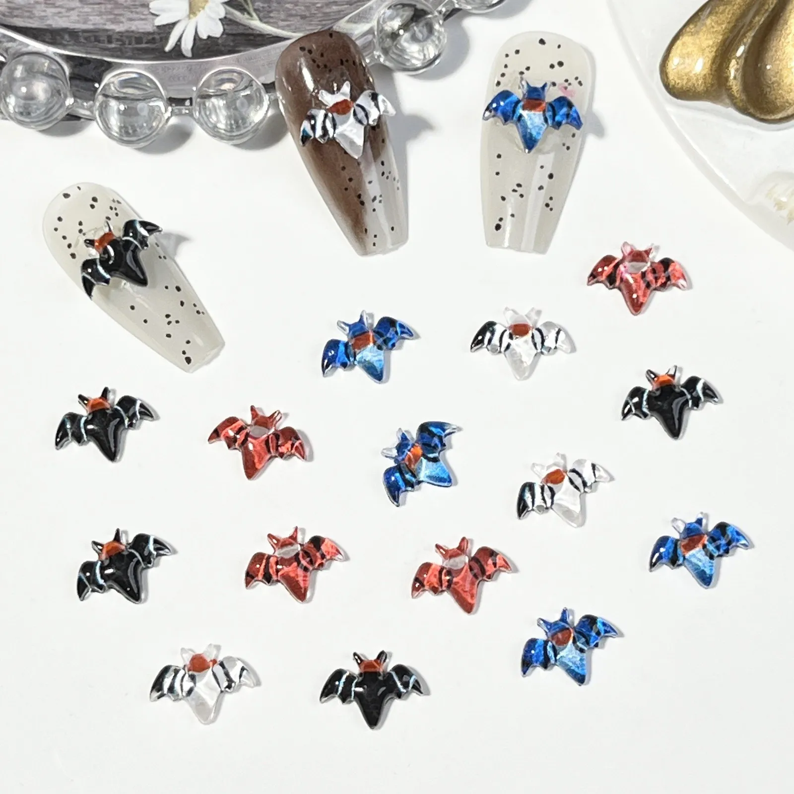 Akcesoria do paznokci w stylu Halloween z żywicy, różne ręcznie robione dekoracje DIY, materiały do dekoracji paznokci na Halloween.