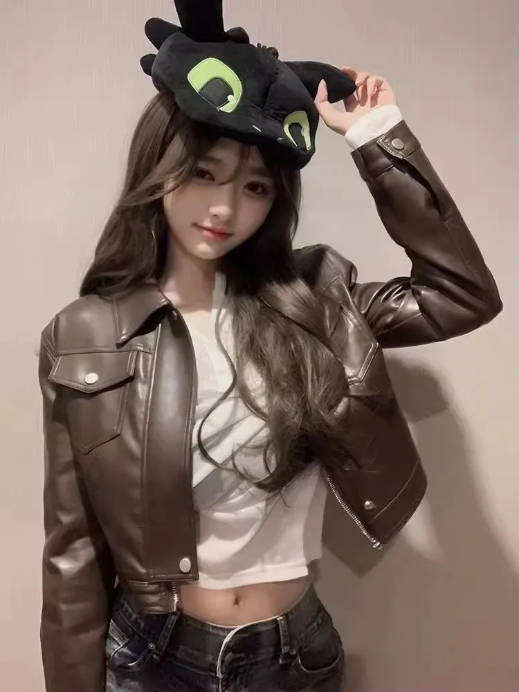 Jaqueta Curta Fena Marrom de Couro PU Estilo Motocicta Moda Retrô Primavera Outono Casaco Slim Fit Manga Longa com Zíper