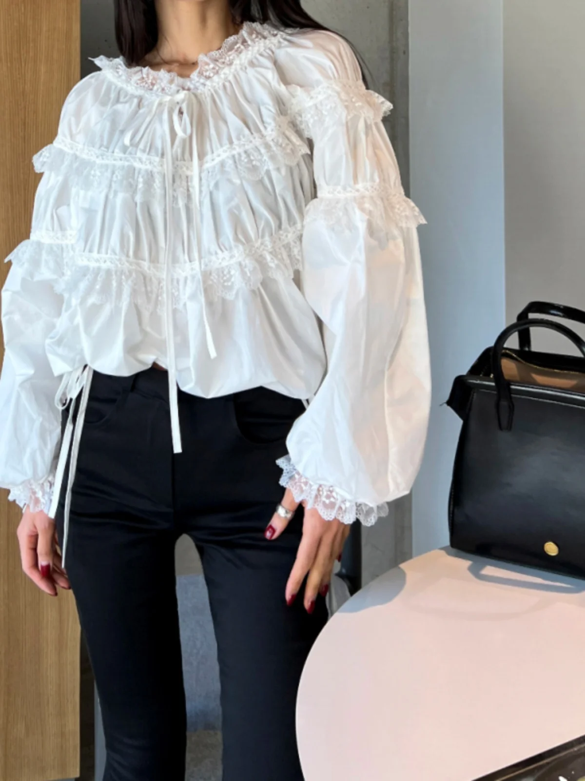 

Женская блузка с рукавом-фонариком, открытыми плечами, свободного кроя, с плиссировкой, на одно плечо, повседневная, с длинным рукавом, из полиэстера