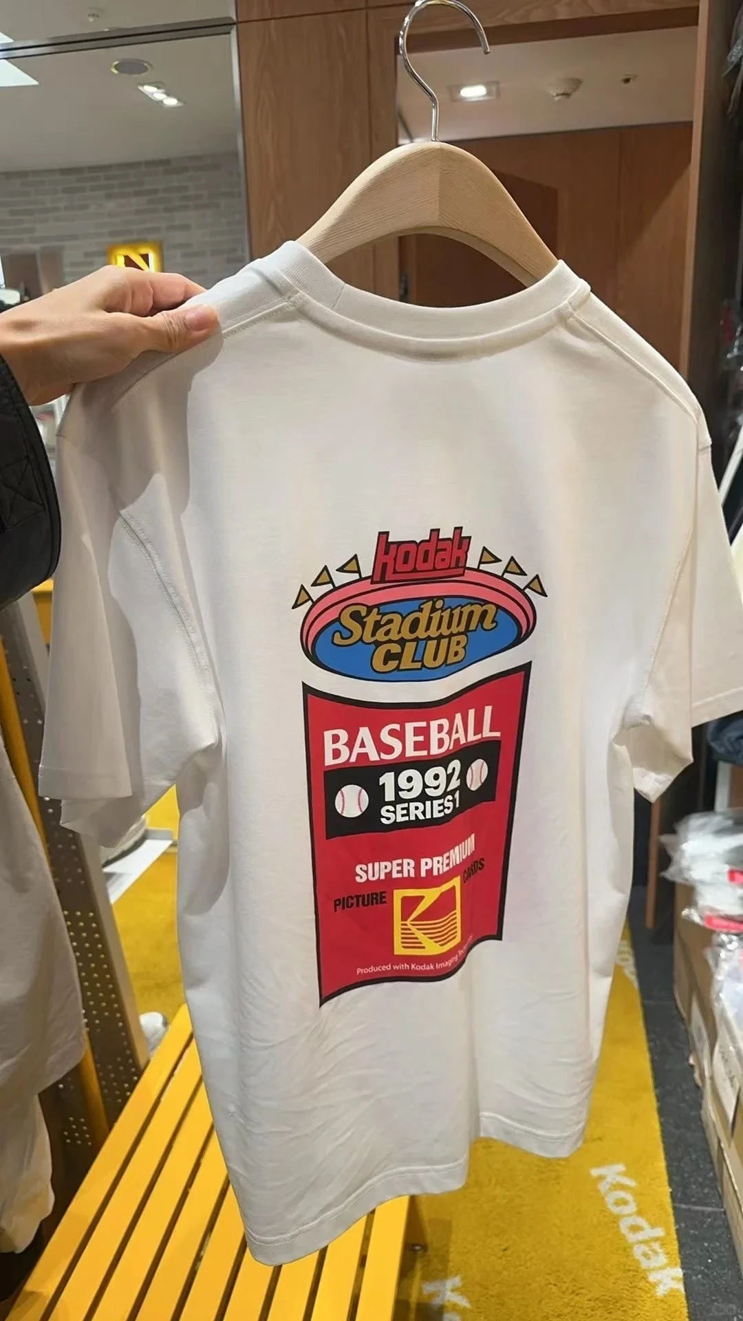 

Модная брендовая футболка с камерой, лето 2025 г., хит продаж, классический хлопковый топ унисекс в стиле Харадзюку, повседневный топ с короткими рукавами для отпуска