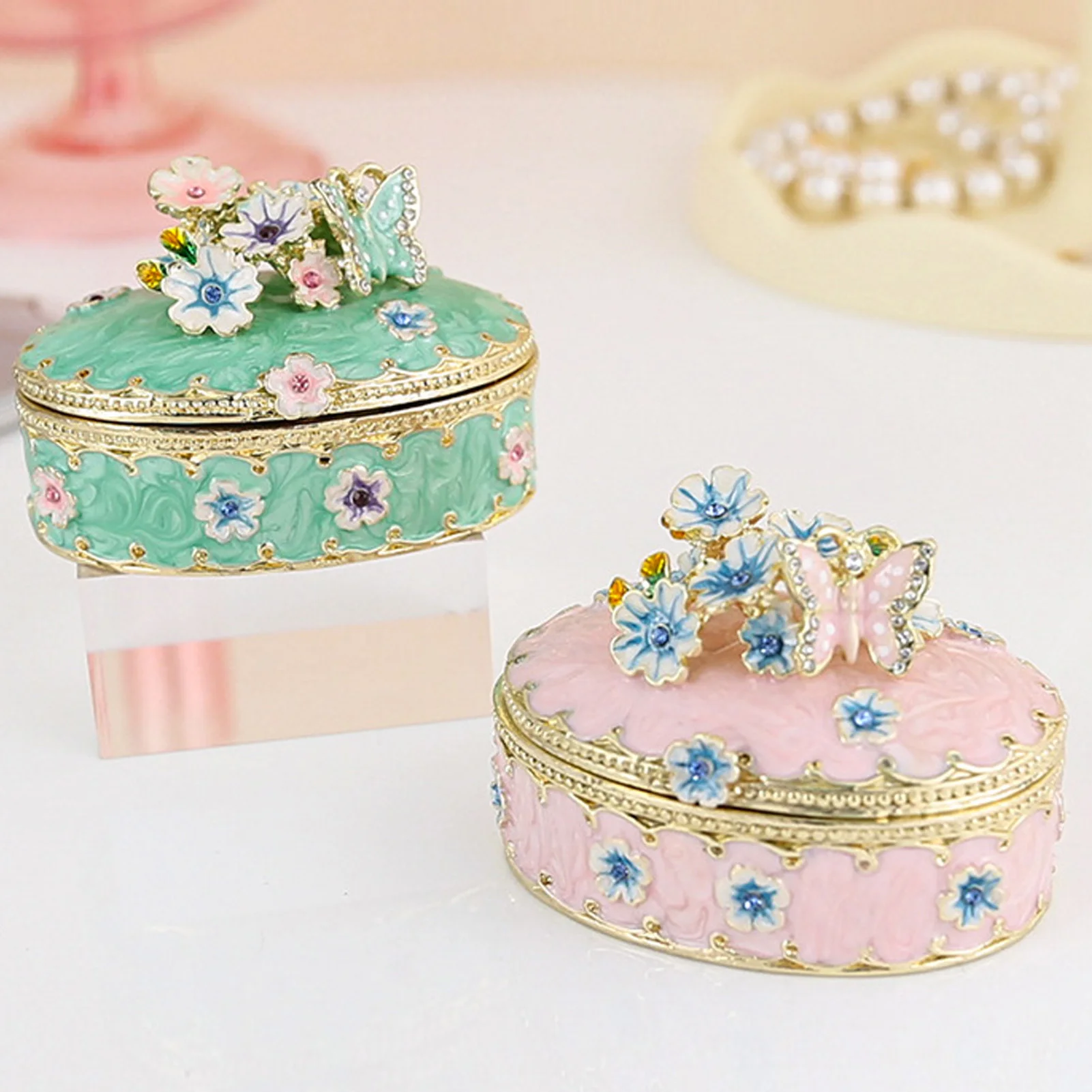 

Hand Painted Jewelry Box Eye Catching Vintage Metal Jewelry Box Flower Decoration Portable Alloy Casting Elegant for Desktop