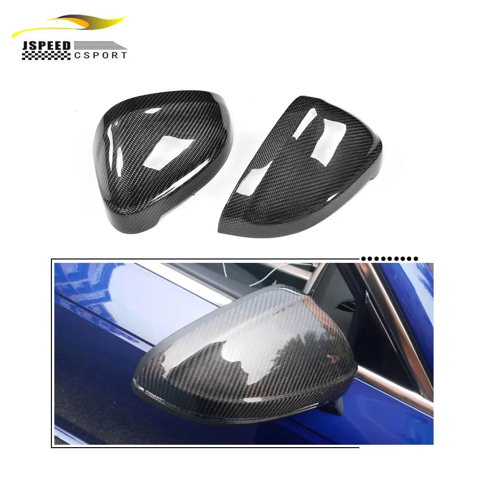 

Suitable for Replace the carbon fiber side mirror covers of the Audi A4 B9 with an auxiliary lane