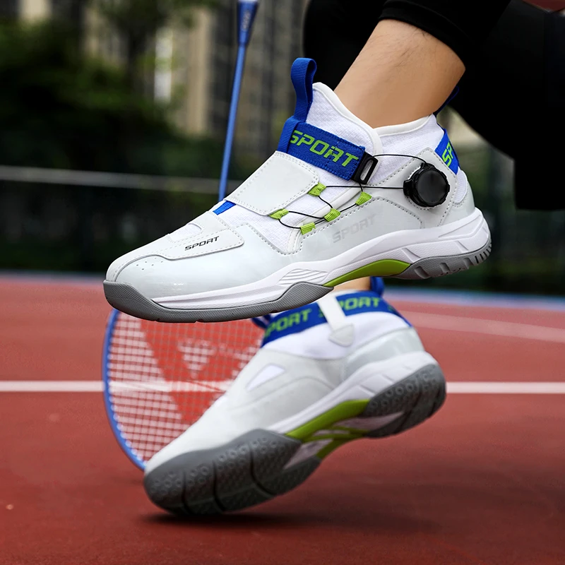 Sepatu Tenis Uniseks Mewah Baru Tiba Anti Selip Sepatu Bulu Tangkis Pria Wanita Sepatu Latihan Anti-selip Gesper Kenop Ringan Nyaman