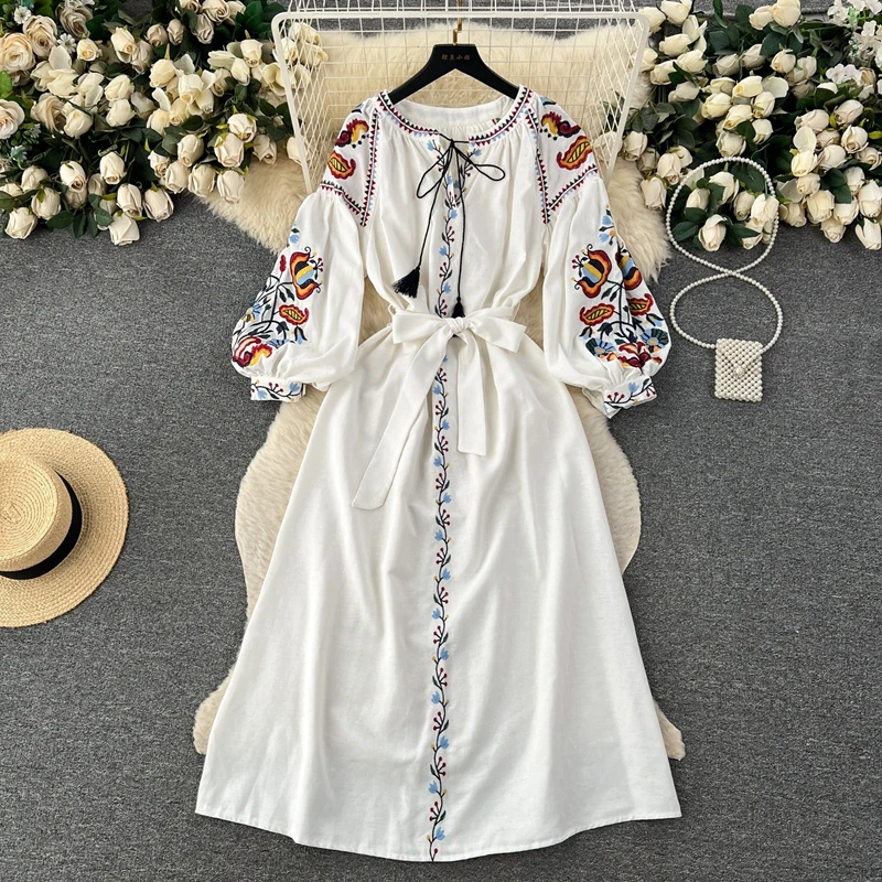 

Bohemian Dress Women's Autumn Outfit Retro Heavy Embroidery Bubble Sleeves Tied Waist Mid Length Vacation Dress