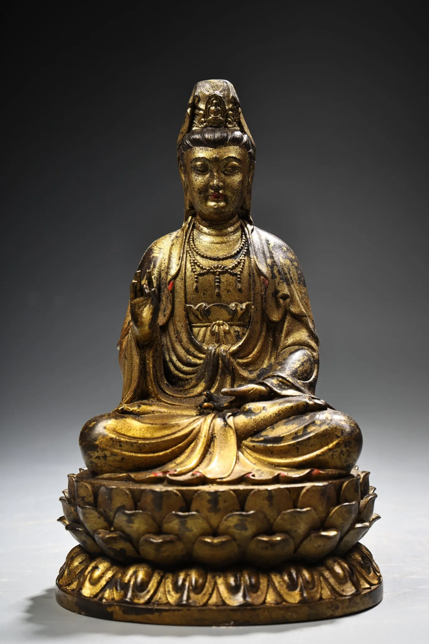 

7"Tibetan Temple Collection Old Bronze Gilded Cinnabar Guanyin Bodhisattva Sitting Buddha Amitabha Buddha Worship Hall