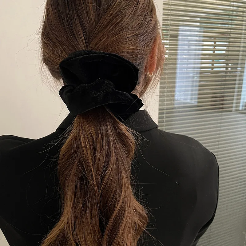 Woman Large Velvet Autumn And Winter Elastics Hair Band Solid Color Scrunchies Hair Ties Ladies Ponytail Hold Hair Accessories