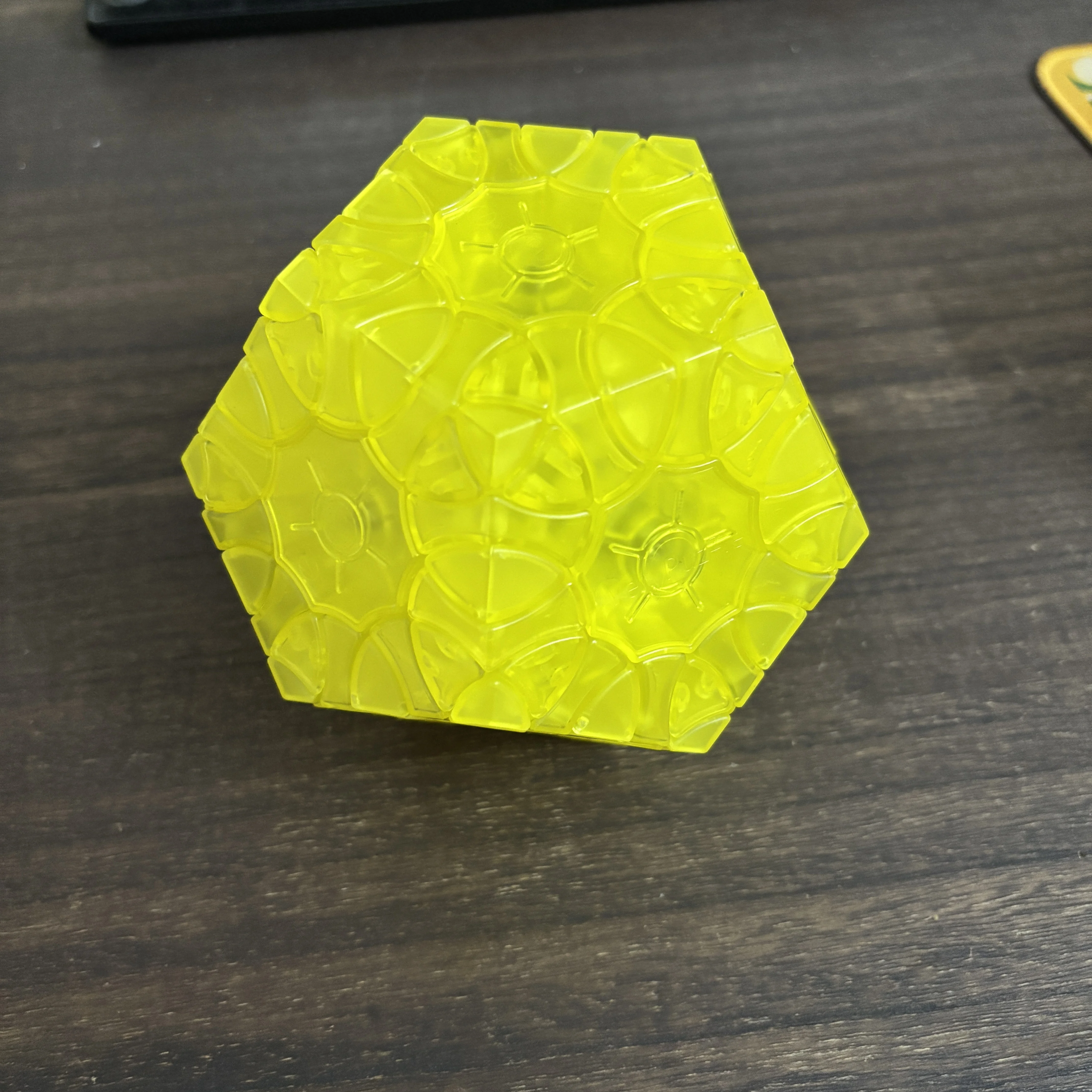 Verypuzzle Clover Dodecahedron Cube Transparent yellow Collect cubes