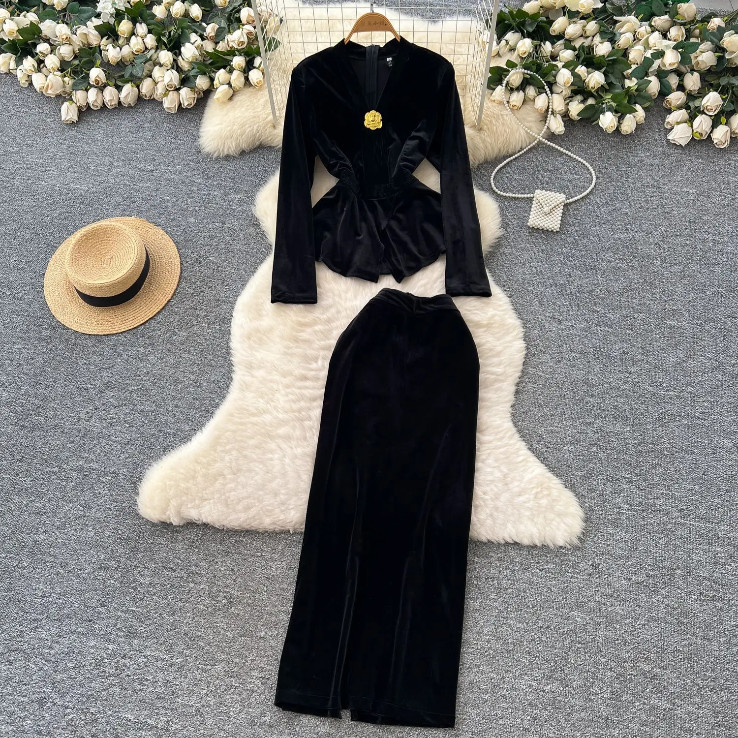 

Women Two Pieces Velvet Dress Sets Solid Matching Set Metal Accent V Neck Top Zipper Fly Side Slit Skirt Slim Casual 2025 Autumn