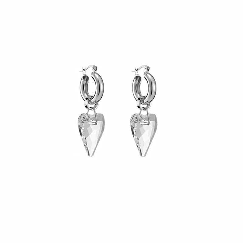 New transparent heart-shaped crystal earrings a pair of ear buckle senior sense of temperament ear accessories female wholesale