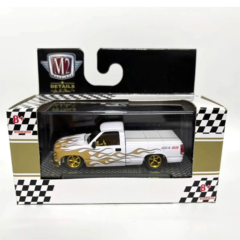 M2 Machines 1:64 Scale 1990 C1500 Pickup White with Red Alloy Car Model Collection Gift Child Toy Limited FAST SHIPPING
