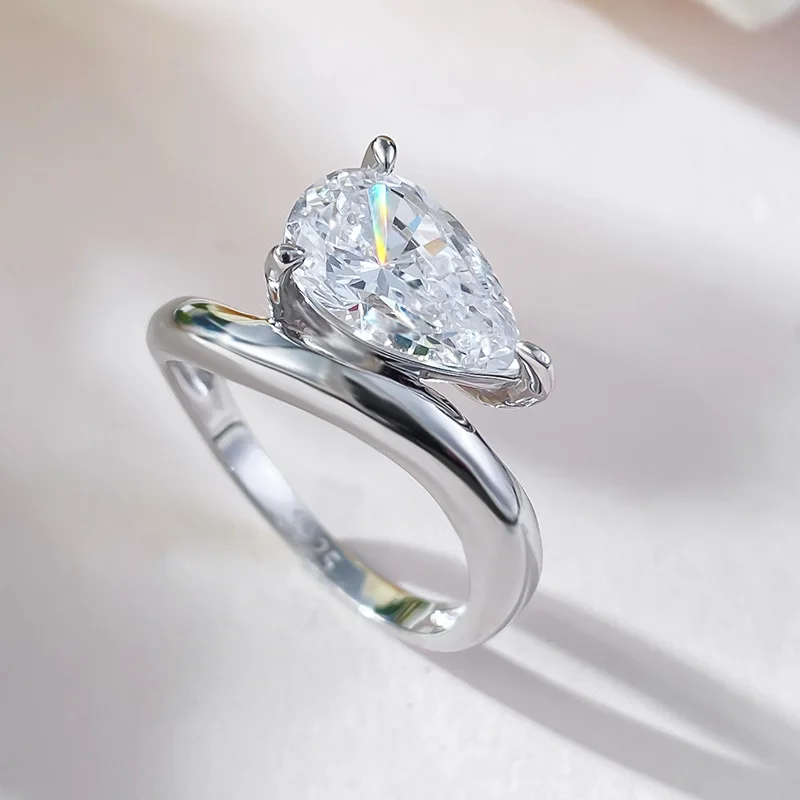 2024 New Water Drop Diamond Ring Fashion Basic 2 Carat Single Diamond Ring S925 Silver European and American Style Diamond Ring