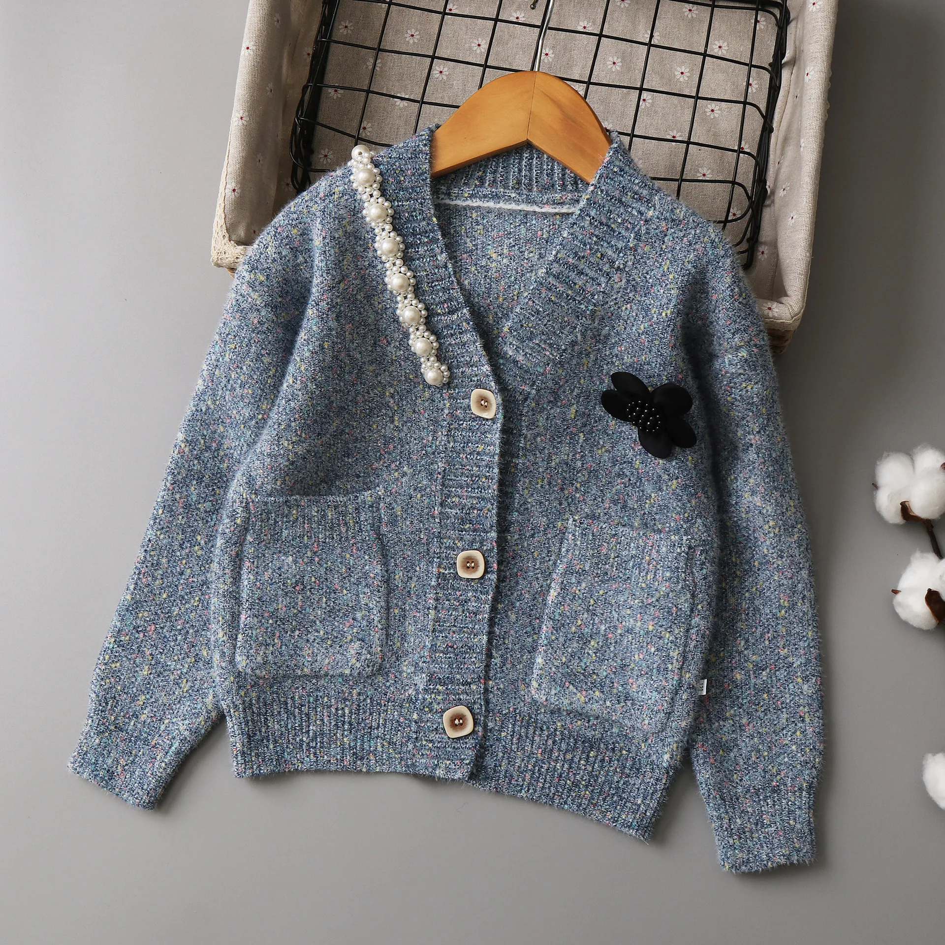 2024 New Fashion Children\'s Cardigan Girl Beading V-neck Cotton Cashmere Sweaters Coat Spring Autumn Kids Wool Knitted Jacket