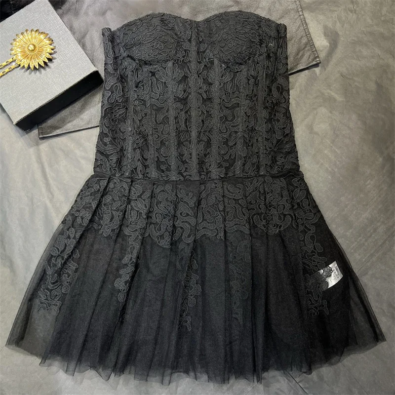 

Womens dresses New lace embroidered mini dress for summer 2025 backless sleeveless short dresses fishbone slim fit party dresses