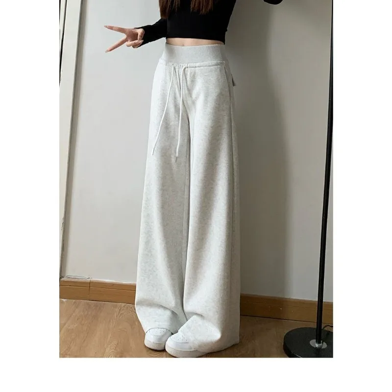 بنطال رياضي رياضي للنساء في الخريف بنطال عالي الخصر ونحيف ومتعدد الاستخدامات وفضفاض غير رسمي واسع الساق قليلاً