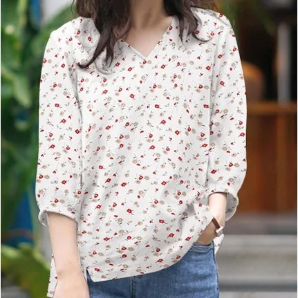

New Spring/Summer 2025 Women's Wear in Stock Elegant Simple and Casual Full-print Floral Print Split Hem V-neck 3/4 Sleeve Shirt