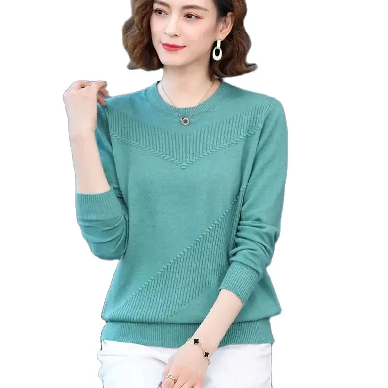 New Spring Autumn Fashion  Women Jacket Elegant Round Collar Pullover Mother Short Sweater Loose Knitting Bottoming Shirt