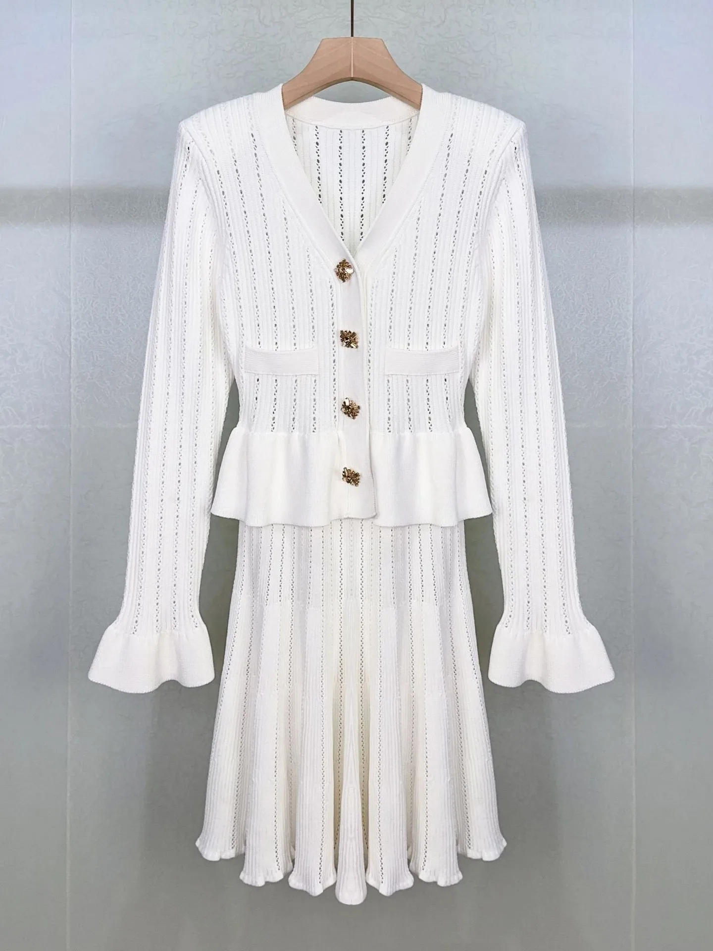 Women White Knitted Dress Hollow Out Ruffles Spliced V-Neck Long Sleeve Pleated Slim Elegant Autumn 2024 Mini Robe