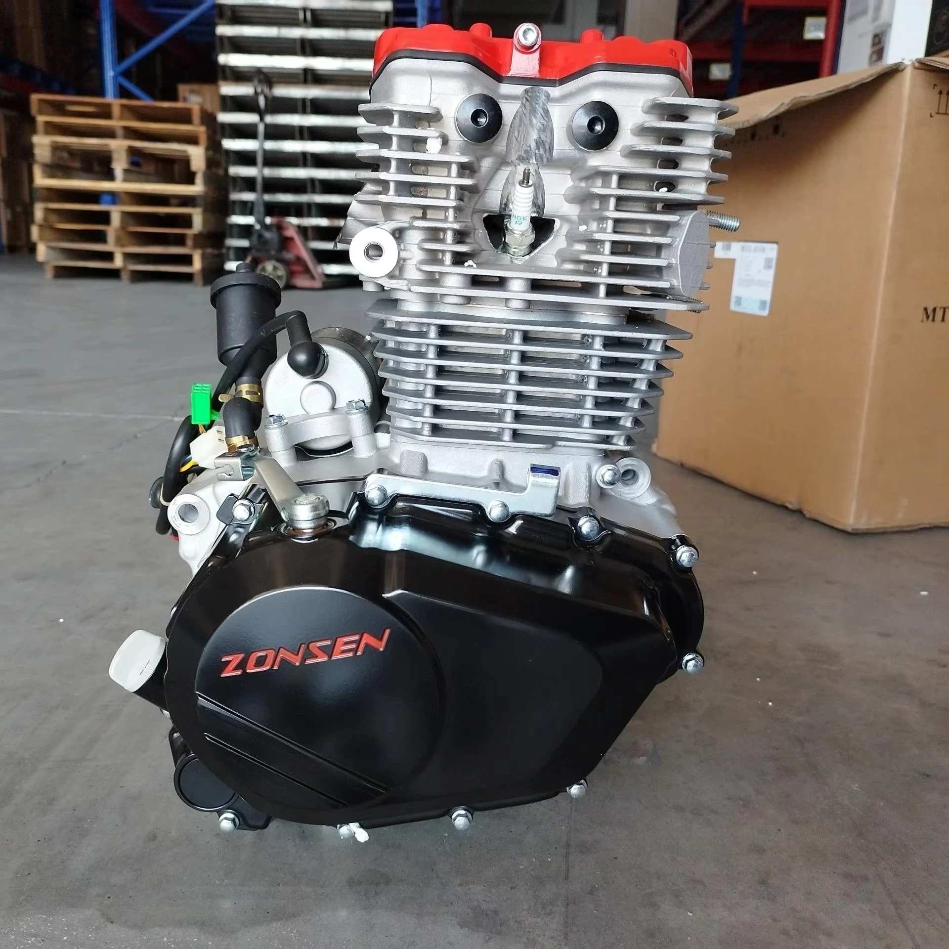 

6-ступенчатый двигатель Zs175fmm Cb300rl для мотоциклов, 300 куб. см, Zongshen, 4-клапанный двигатель Cb300rl для внедорожных мотоциклов.
