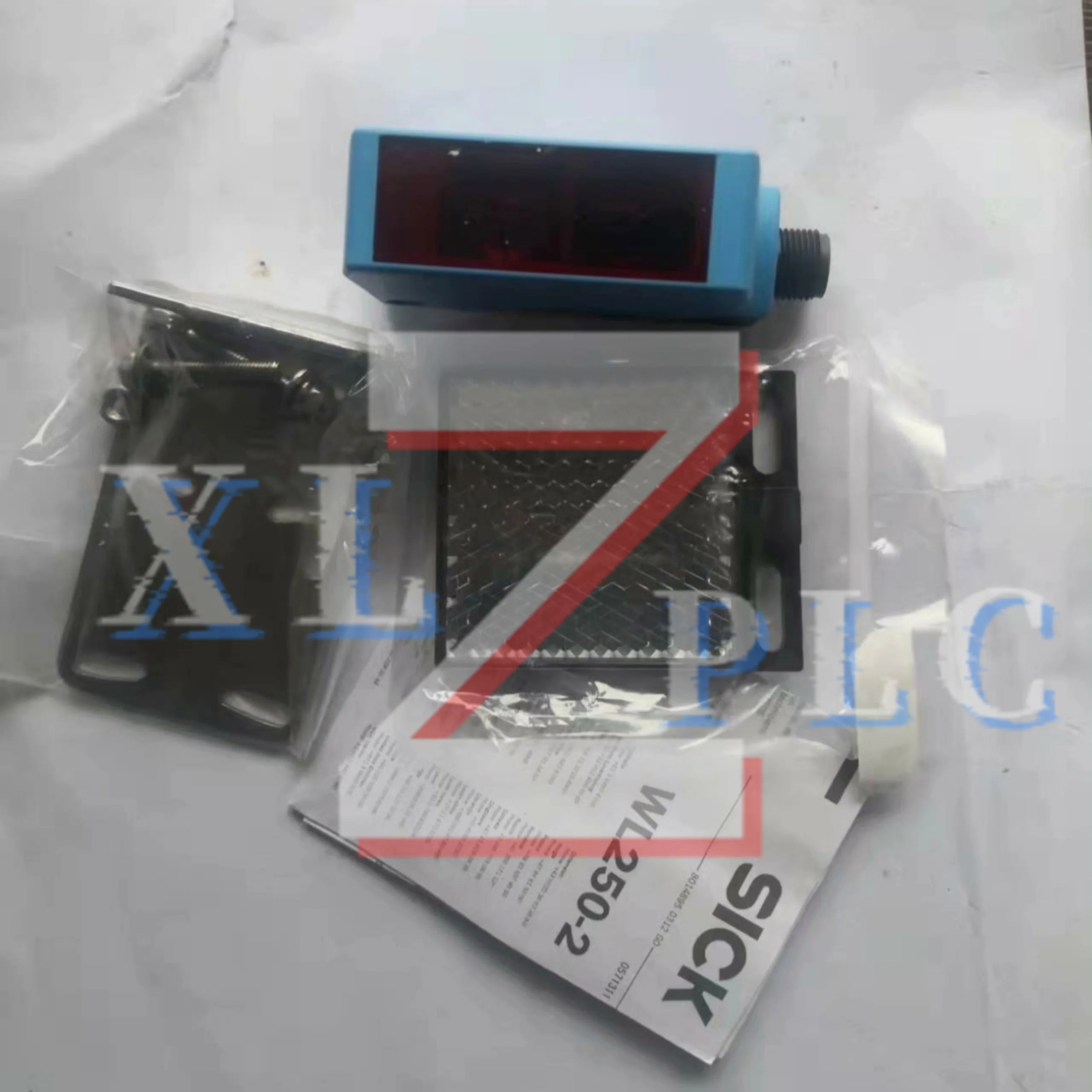 nuovo in scatola Interruttore sensore fotoelettrico WL250-2P2431