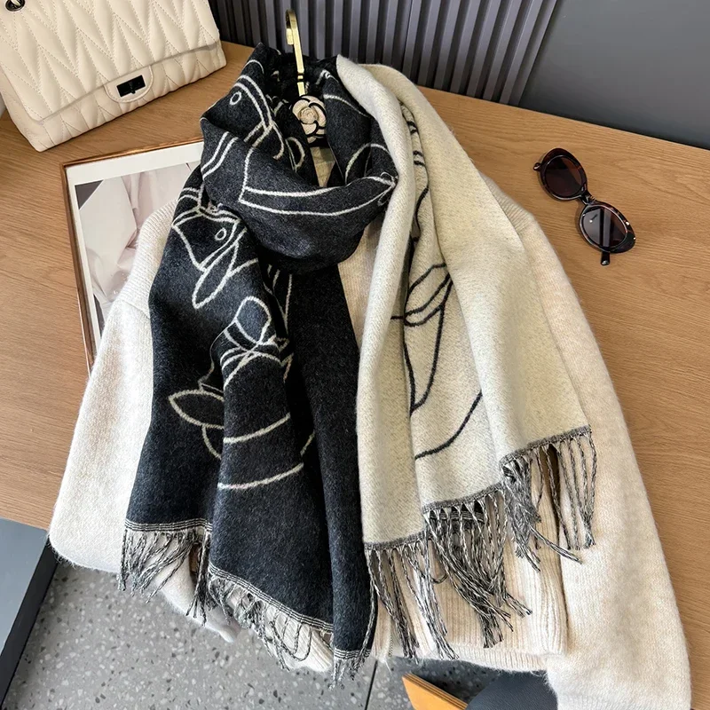 New winter women\'s fashion cartoon horse jacquard shawl Cashmere scarf Luxury brand thick warm women blanket soft silk shawl