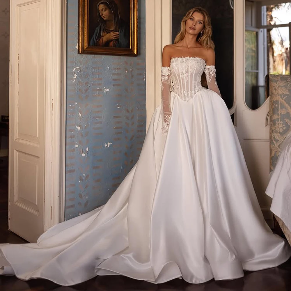 

Stunning Strapless A Line Wedding Gown With Lace Customized Sleeves Back Zipper Bridal Dress For Wedding robe de mariée