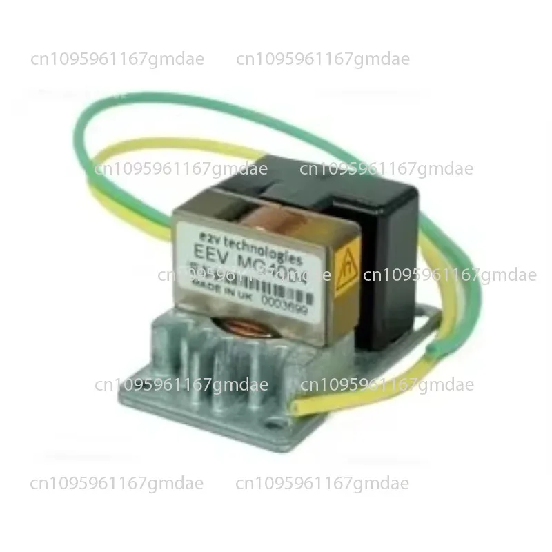 Magnetrón marino británico e2E MG4010 con Furuno FAR-2117/FAR-2817