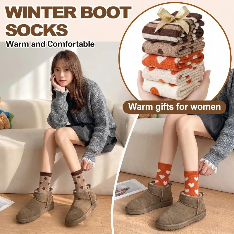 5 pairs of random autumn and winter sweet style heart-shaped printed mid tube socks for women, retro contrasting polka dot socks