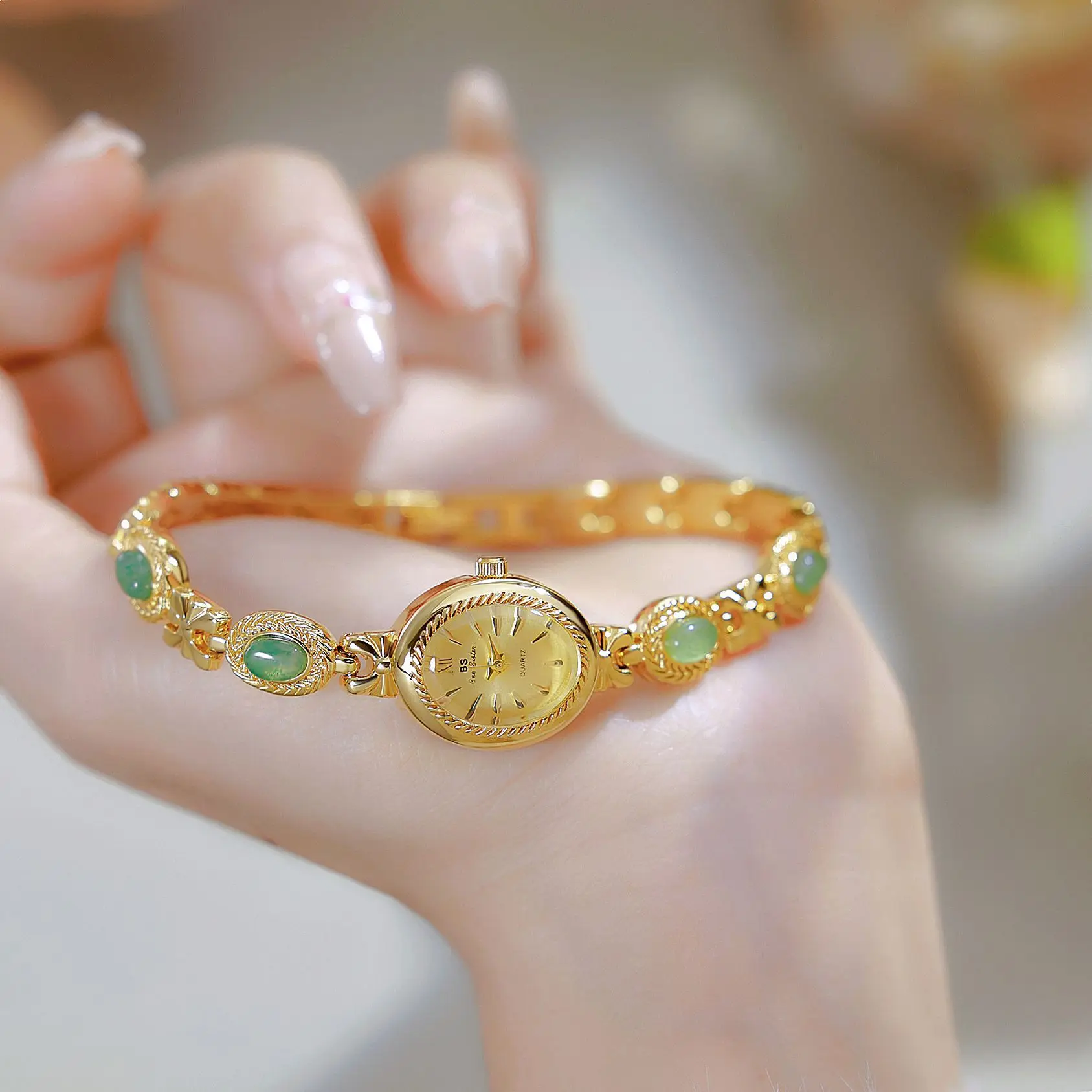 ساعة ذهبية صغيرة أنيقة للسيدات عالية الجودة سوار من حجر اليشم الطبيعي فاخر مقاوم للماء ساعة يد عصرية هدايا للسيدات