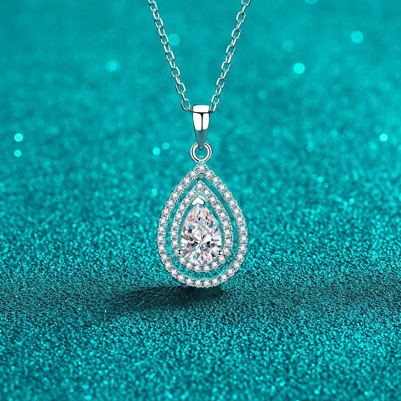 

1.0 ct Moissanite S925 Silver Necklet Pendants for Women Plated Pt950 Pear Shaped Hollow Charm Free Necklace Jewelry Wholesale