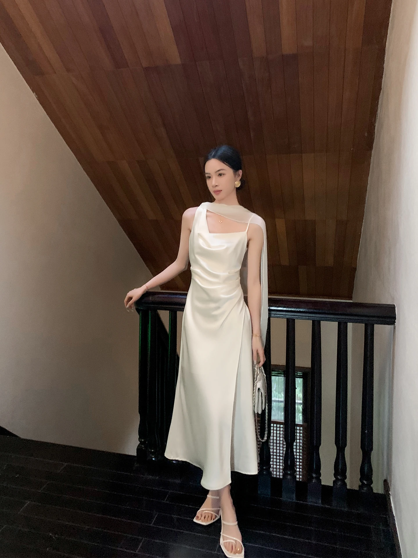 

Элегантное летнее женское платье BINGUO с поясом, асимметричными бретелями, длинное, приталенное, из полиэстера, для повседневной носки