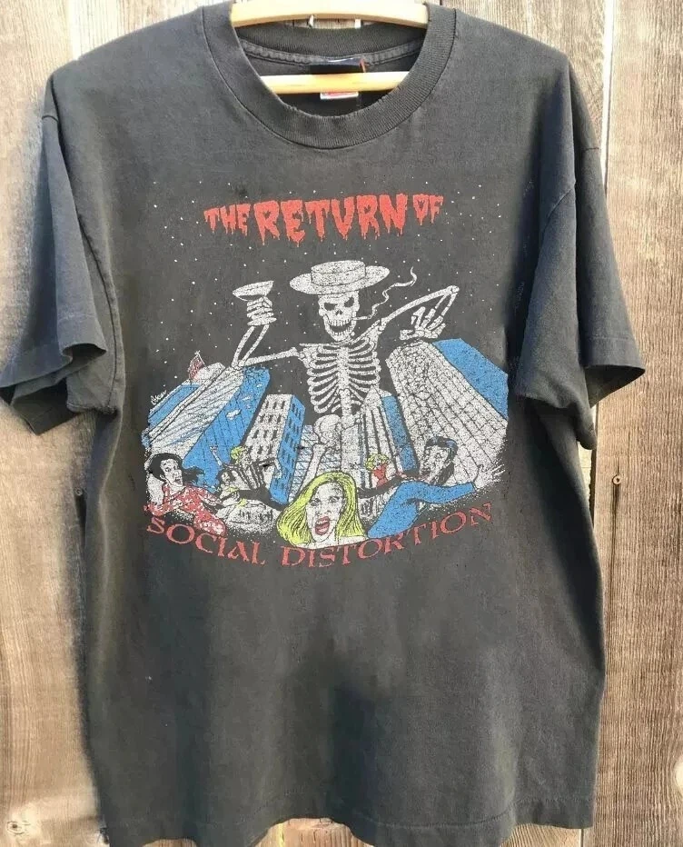 Camiseta Social Distortion Charcoal, estilo streetwear, camiseta da banda Social Distortion.