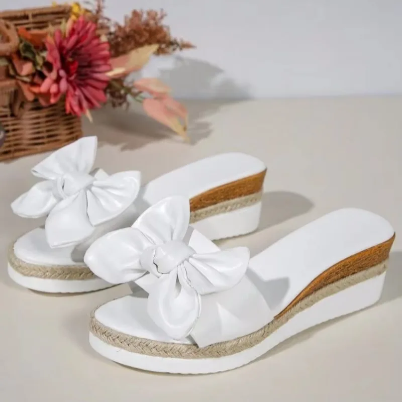

Однотонная кожаная обувь, женские модные шлепанцы, женские шлепанцы, пляжные туфли на танкетке, летняя обувь на платформе с узлом-бабочкой, большие размеры
