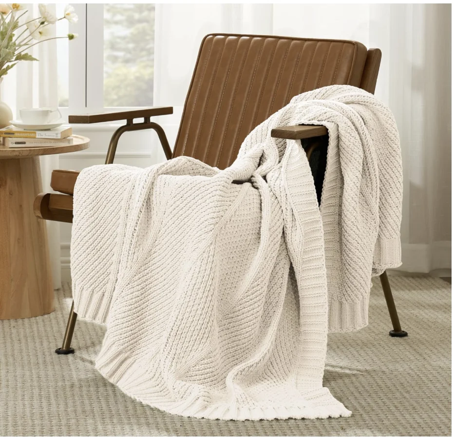 Knit Throw Blanket for Couch, Chunky Knit Blanket with Chevron Texture Non-Shedding, Decorative