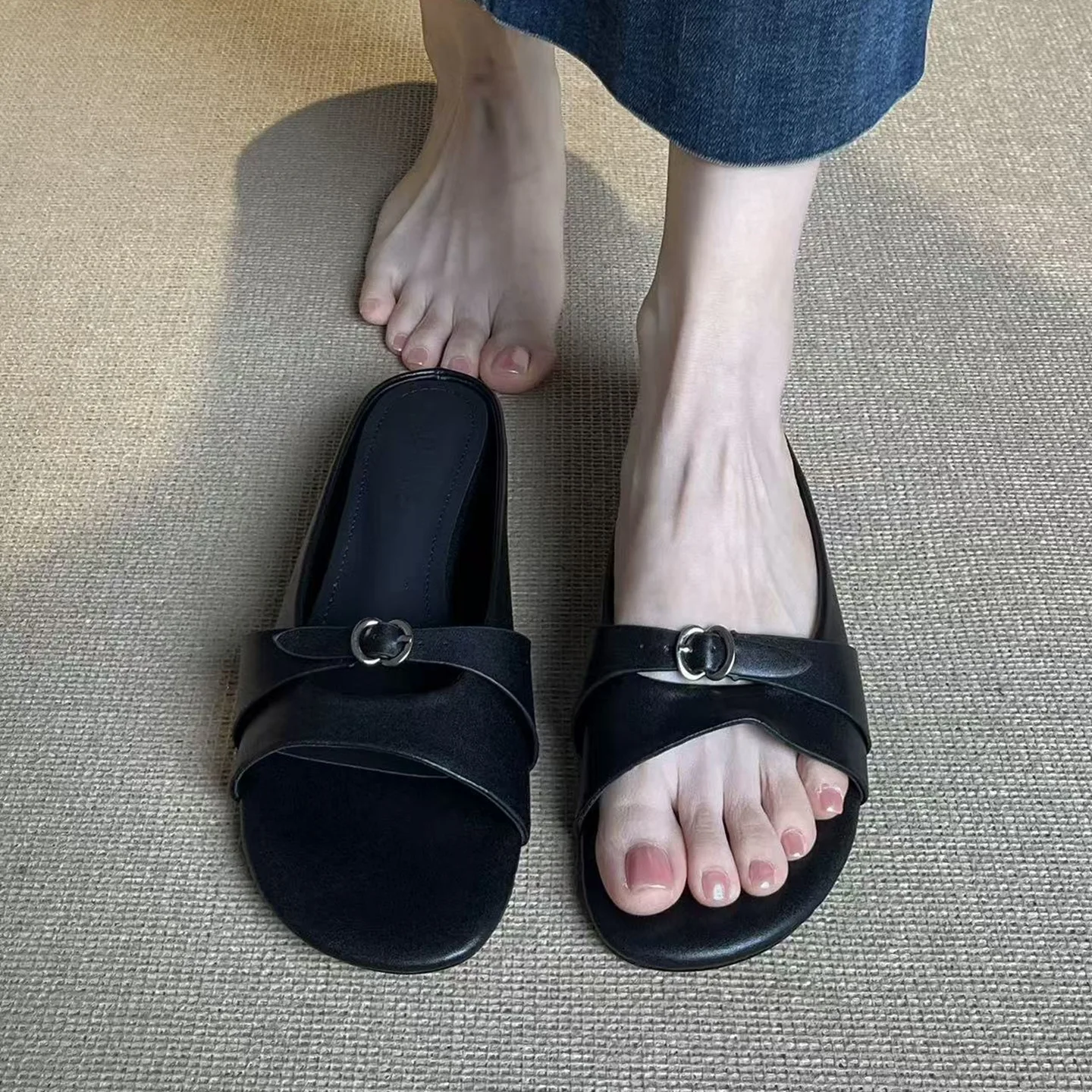 

Women's Metal Buckle Flat Slide Sandals Open Toe Leather Casual Slip-on Summer Beach Slippers Leather Slides Open Toe Casual