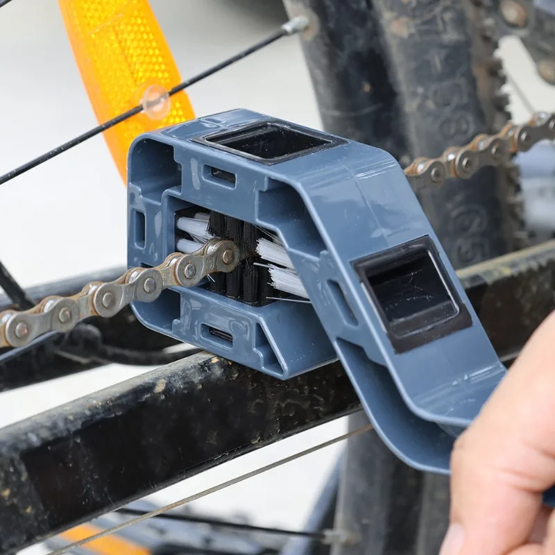 Portable Bicycle Chain Cleaner Motorcycle Road Bike Chain Clean Brush Bicycle Clean Tool Kit Cycling Chain Cleaner Maintenance