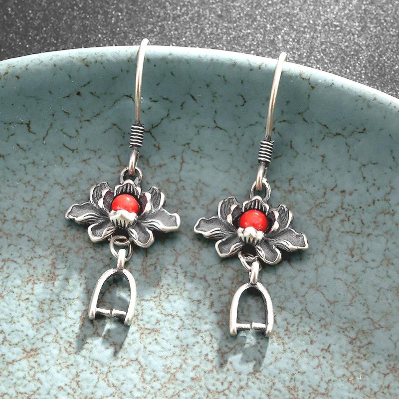 Retro Lotus Earrings Inlaid with Red Amber Stone Stamen Earrings Are Suitable for Women's Classical Ethnic Style Jewelry Gifts