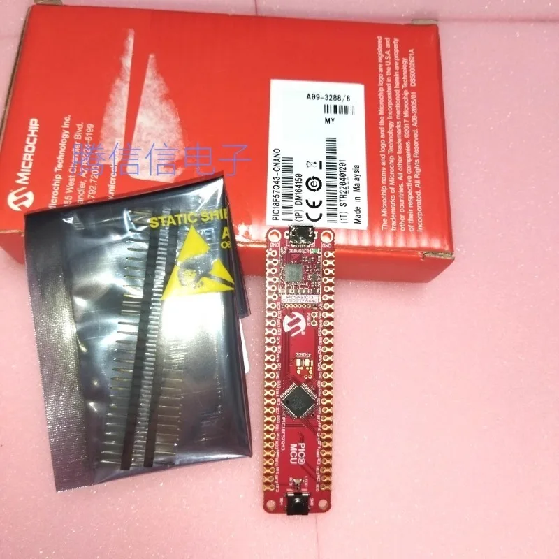 DM164150 Development Board AVR PIC18F57Q43 Curiosity Nano Evaluation