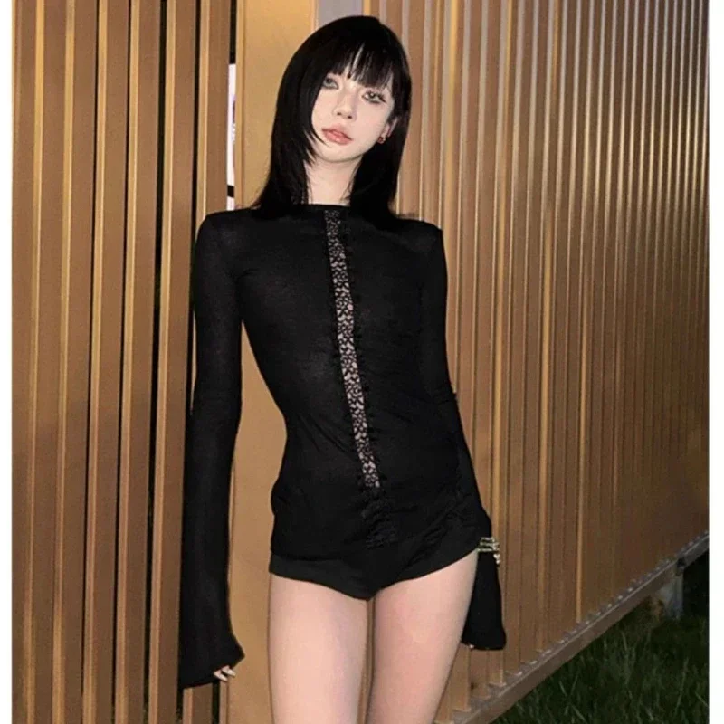 Y2k تي شيرت نسائي أسود كوكيت Harajuku دانتيل مفرغ كم مضيئة موضة يابانية تي شيرت ضيق جيارو ملابس الشارع