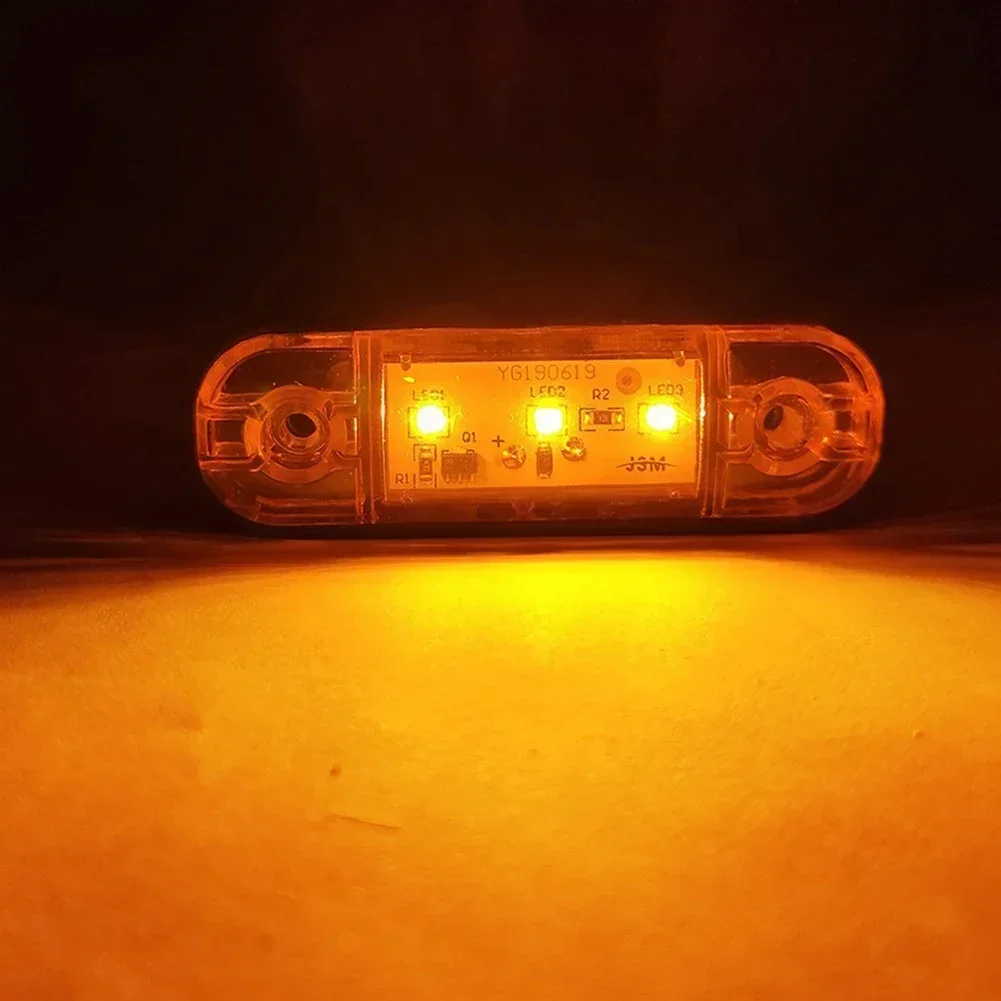 Oświetlenie tablicy rejestracyjnej LED Wydajne i 12V 24V LED Wodoodporne światło boczne do samochodów ciężarowych PC Czerwony Pomarańczowy Biały Części samochodowe