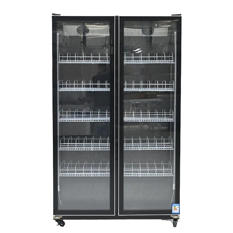 Freestanding Three Glass Door Restaurant Kitchen 1.8m Width Commercial Reach in Refrigerator Freezer with Wheels