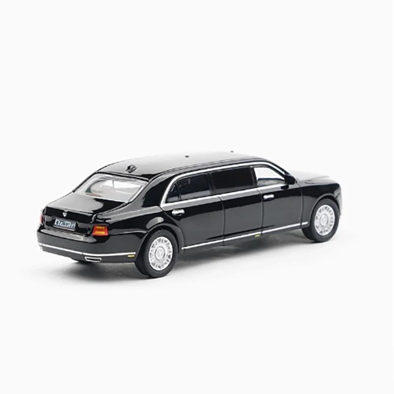XCARTOYS 1:64 Auto presidenziale russa X12-O1 Modello di auto in lega su piccola scala Hobby Collezionismo Ornamento Giocattoli