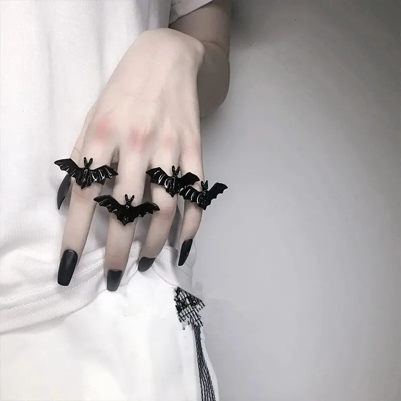 Fashion Halloween Dark Personality Gothic Bat Ring for Women Trendy Avant-garde Men's Holiday Party Jewelry Accessories