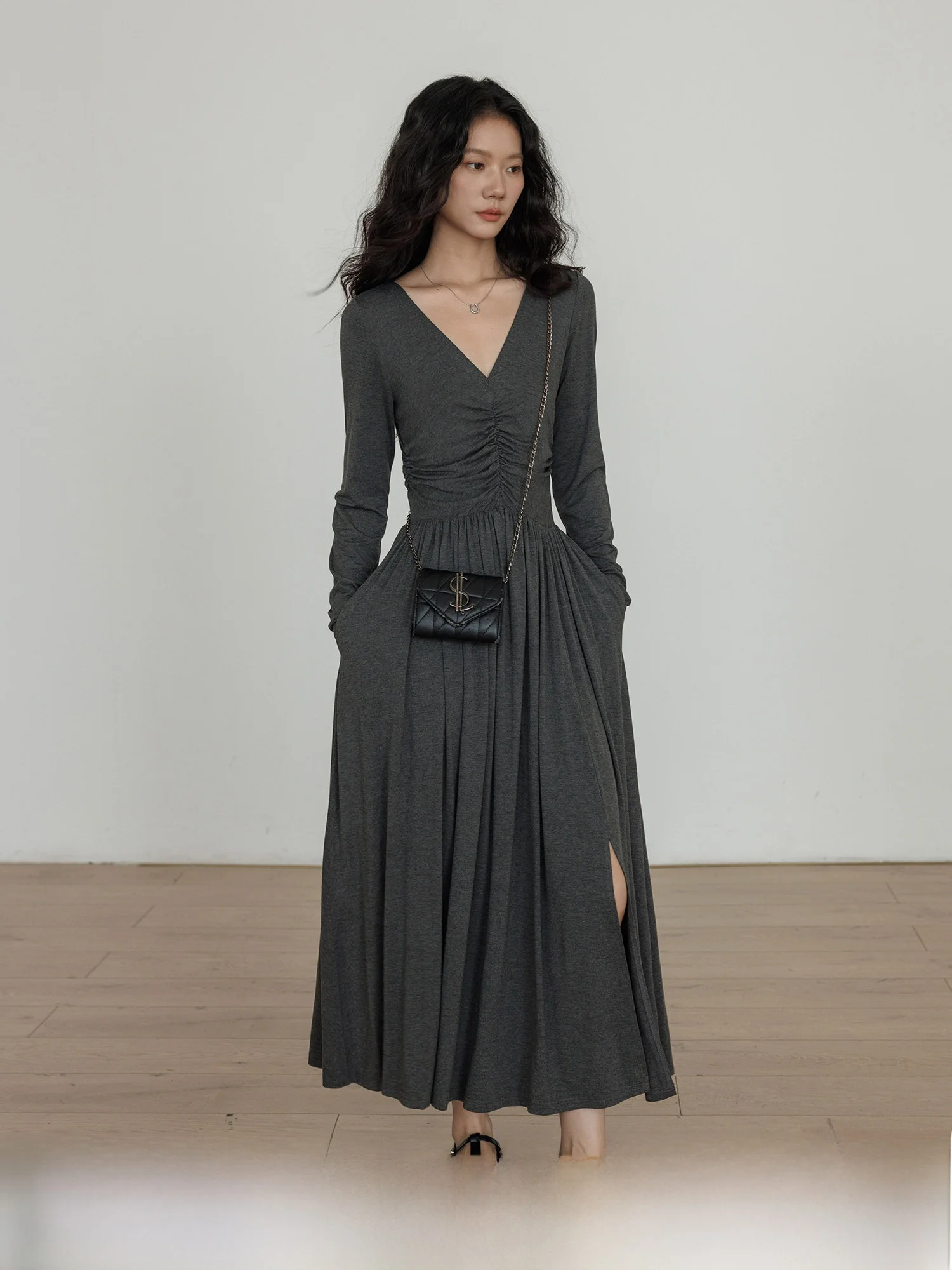 

Vastand Spring V-Neck Long Sleeve Slimming T-Shirt Dress Women's Casual Long Dress Elegant Glue Fiber City Commute
