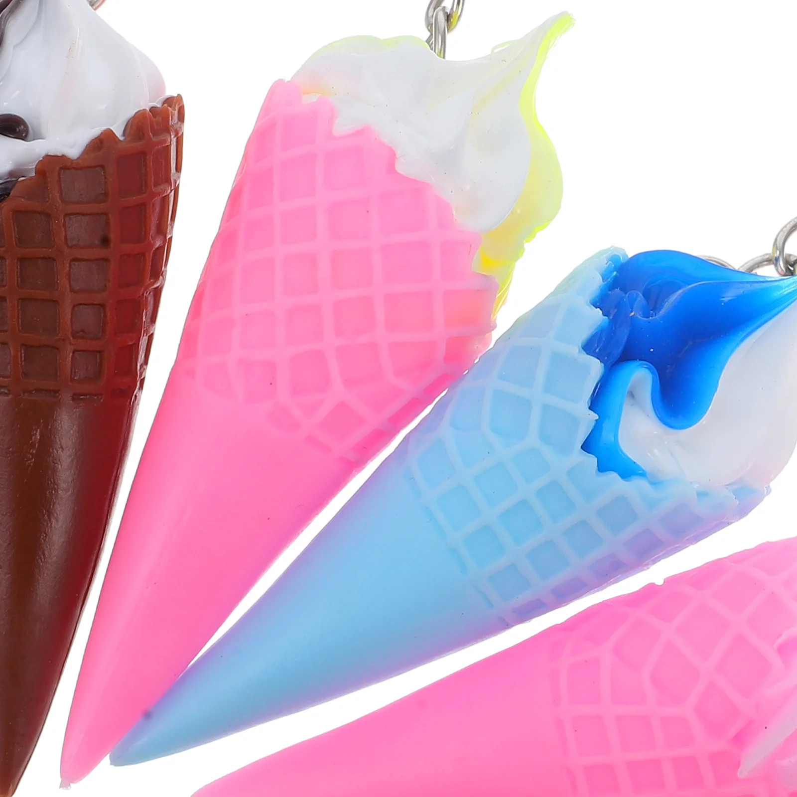 

4Pcs Realistic Ice Cream Cone Keychain Cute Pendant Bag Hanging Charm Mini Portable Key Ring Accessory Cute Keychain