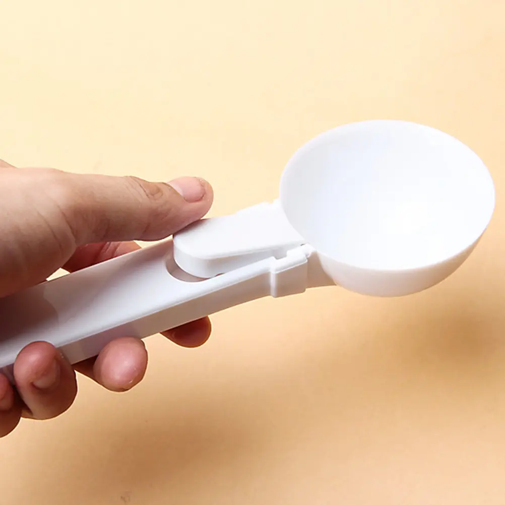 Folding White Ice Cream Spoon for Desserts Yogurt Ice Cream Scoop Birthday Wedding Party Disposable Recyclable Grease