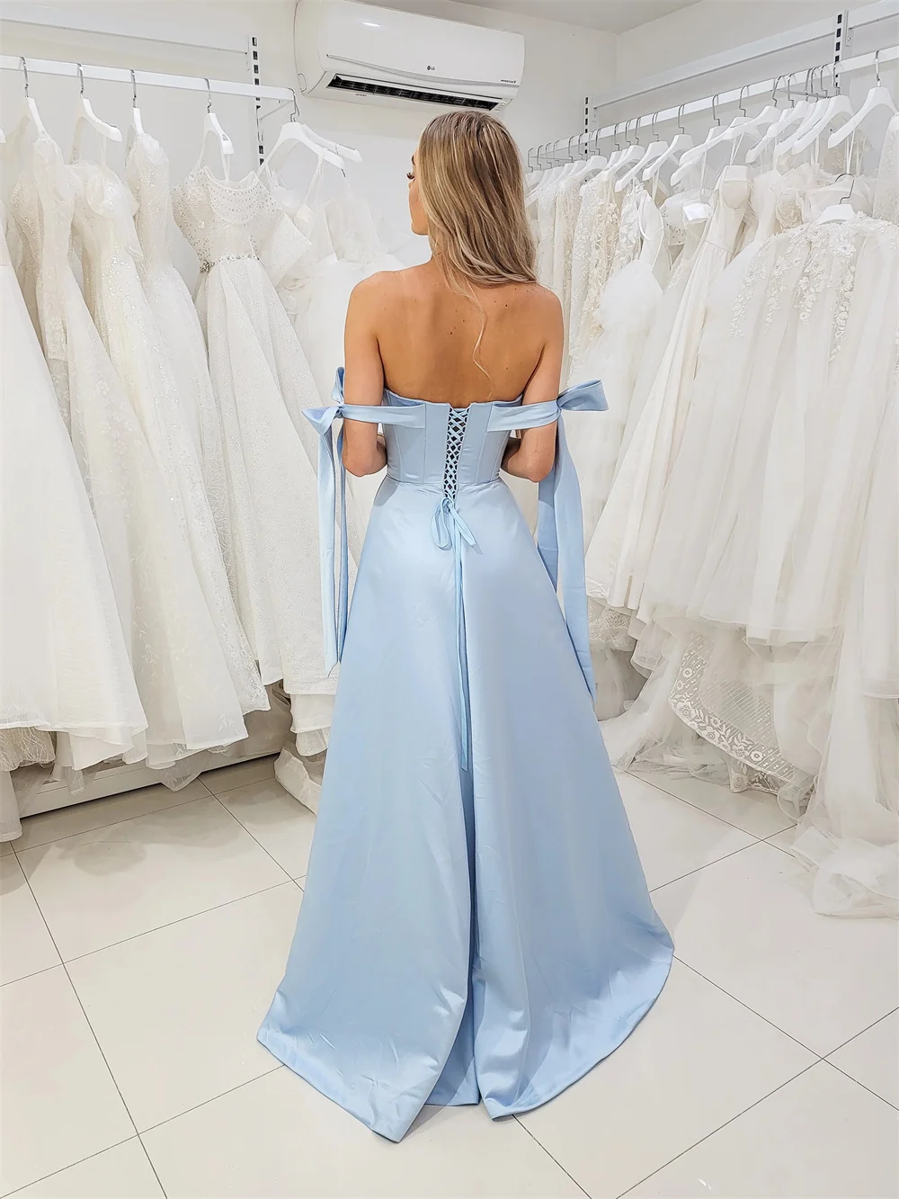 Gaun Prom biru muda Jessica gaun malam manis Satin bahu terbuka gaun pesta pernikahan korset A-line jubah De Soiree